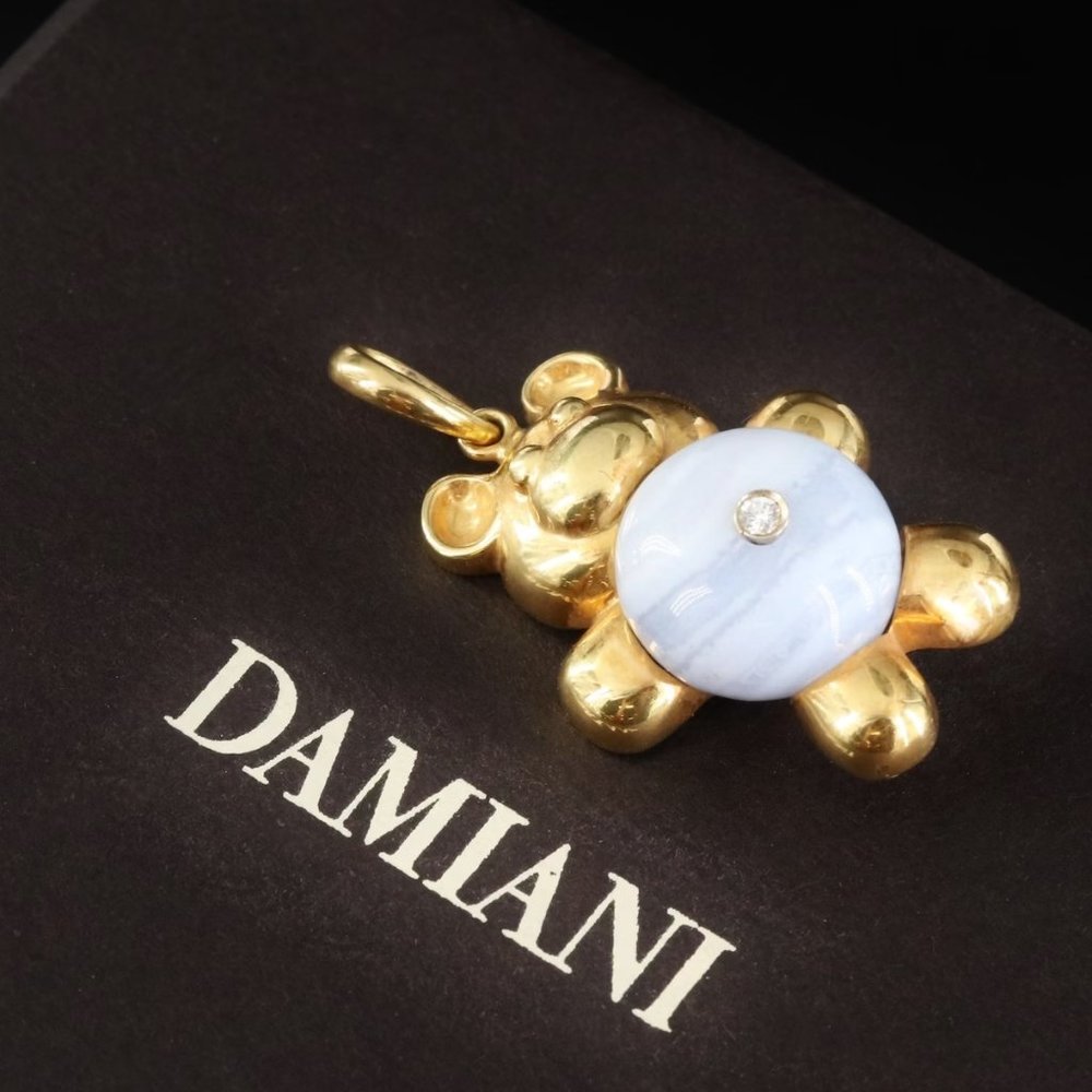 $4450 / New / 18K Gold / Damiani Diamond Agate 3D Bear Pendant with Box / ITALY